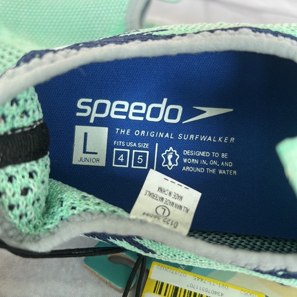 NWT SPEEDO Surf strider Girls slip on shoes size large - Picture 5 of 6